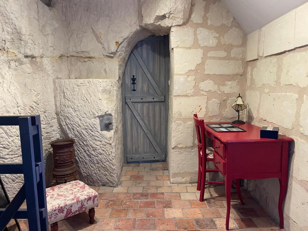 L'Escale Troglo Au Bord De La Loire Villa Souzay-Champigny Kültér fotó